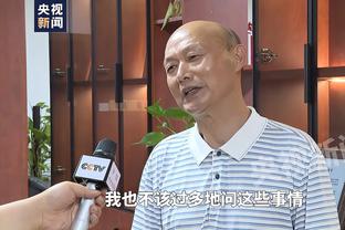 库里谈身背5犯打末节和加时赛：我必须打得聪明 队友支持着我